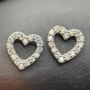 Καρφωτά Σκουλαρίκια Κ9 σε σχήμα Καρδιάς με Ζιργκόν περιμετρικά σε Κίτρινο Χρυσό